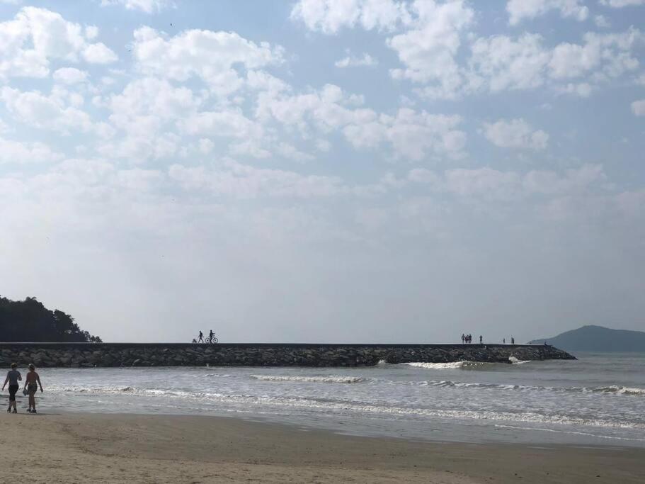 Piscina A Beira-Mar, Tranquilidade E Qualidade No Melhor De Bc Balneario Camboriu Exterior photo